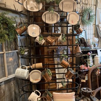 Vintage Mercantile - Antiques Near Me - Hesperia, California