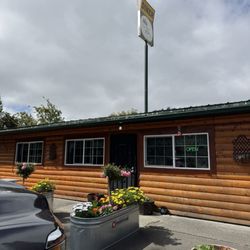 Log Cabin Diner - There are picnic tables out front as well