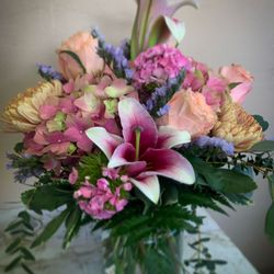 Yes Dear Florals - Fresh Floral Vase Arrangment  - Designers Choice - Pinks, Peaches and Lavenders