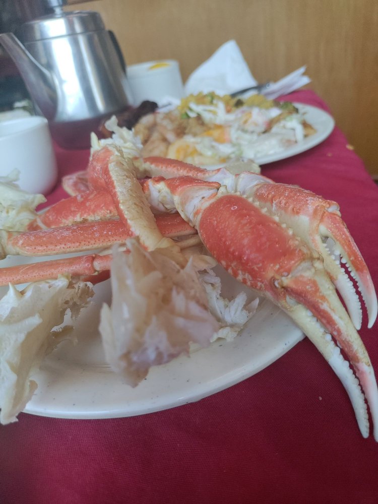 Food from QQ Chinese Buffet