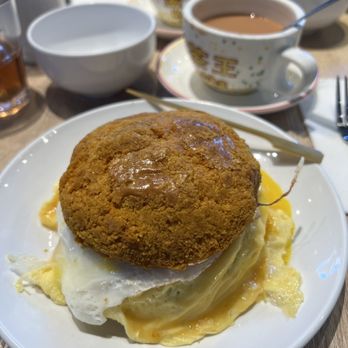 Cafe De Hong Kong - Pineapple bun with foie gras and truffle egg - Hong Kong Style Cafe Near Me - Markham, Ontario