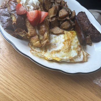 Werner's - French toast, sausage,eggs and country potatoes - Breakfast & Brunch Near Me - Baltimore, Maryland Werner's - French toast, sausage,eggs and country potatoes - Breakfast & Brunch Near Me - Baltimore, Maryland