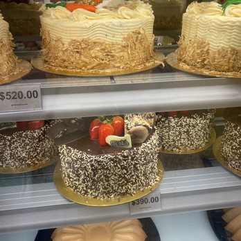 Jacobo - Patisserie/Cake Shop Near Me - Tijuana, BCN