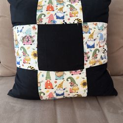 The front of my 9 patch pillow case.  My finished project.