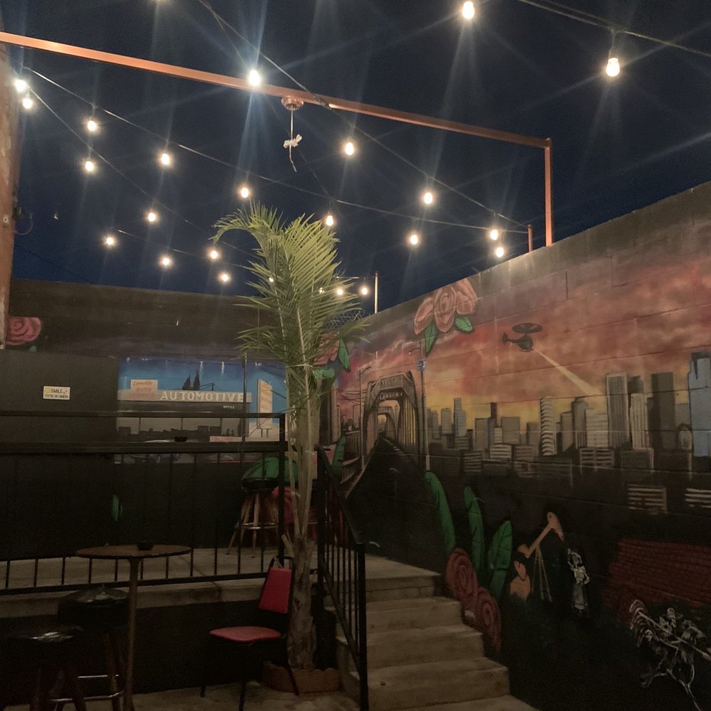 HOLIDAY BAR - Bars Near Me - Los Angeles, California