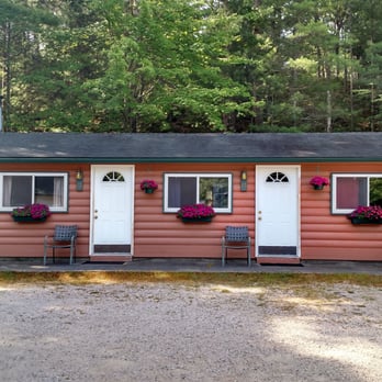Pines Motel - Hotels Near Me - Pentwater, Michigan Pines Motel - Hotels Near Me - Pentwater, Michigan