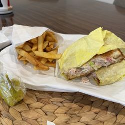 Centinela Cafe - Tuna melt