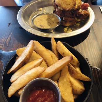 Boomtown Biscuits & Whiskey - Yukon sandwich with wedge fries - Soul Food Near Me - Union, Kentucky