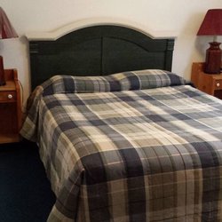Fundy Rocks Motel - Bedroom Cottage