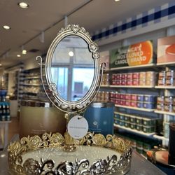 Bath & Body Works - Belle mirror