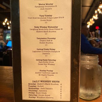 Broderick - Drink Specials - Burgers Near Me - Walnut Creek, California