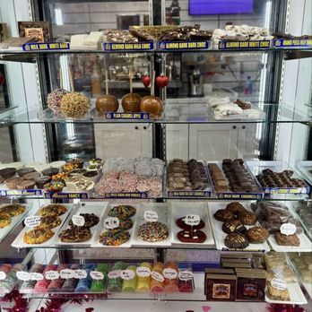 The Fudge Factory - Candy Apples!! - Ice Cream & Frozen Yogurt Near Me - Bradenton Beach, Florida