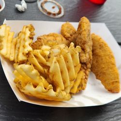 Bridgeview Diner - Chicken tenders and waffle fries