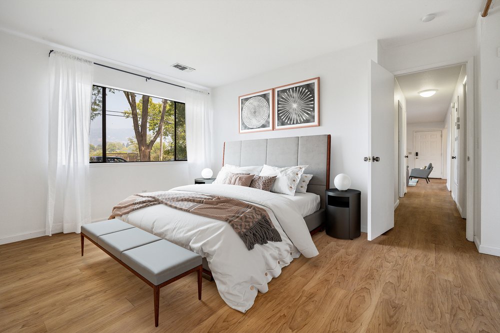 MICHAEL STUDEBAKER PROPERTIES COMPASS Updated September 2024 66 Photos & 28 Reviews 135