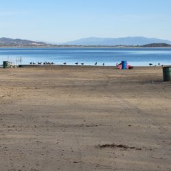 Emerald Bay RV Park and Campground - A flock of geese hangin out on the beach