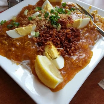 Max's Restaurant - Dillingham - Pancit palabok~ - Filipino Near Me - Honolulu, Hawaii