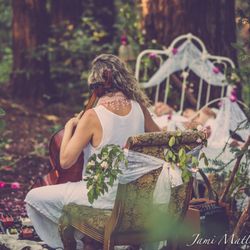 Ruti Celli - Sound Healing for Two 
https://theruticellivortex.com/book-a-service/#sound-healingfortwo