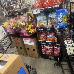 Long line Manager to lazy to open a second register