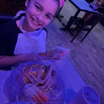 La Juicy Seafood - 2 lbs of snow crab - 100% meaty! Awesome birthday experience. - Cajun/Creole Near Me - O'Fallon, Missouri La Juicy Seafood - 2 lbs of snow crab - 100% meaty! Awesome birthday experience. - Cajun/Creole Near Me - O'Fallon, Missouri