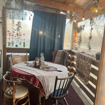 Saltwell Farm Kitchen - Inside - Wine Bars Near Me - Overbrook, Kansas