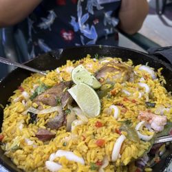 La Fonda Latina - Paella