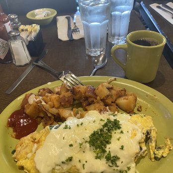 Hashes & Brews - Alfredo chicken omelette - Bars Near Me - San Bruno, California Hashes & Brews - Alfredo chicken omelette - Bars Near Me - San Bruno, California