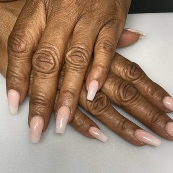 Clawed Nail Salon - Coffin ombré nails - Nail Salons Near Me - Bellflower, California