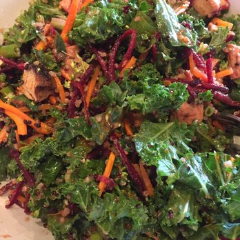 CoreLife Eatery - Spicy chicken with ancient grain with sriracha and jalapeño lime cilantro vinaigrette - New American Near Me - Strongsville, Ohio