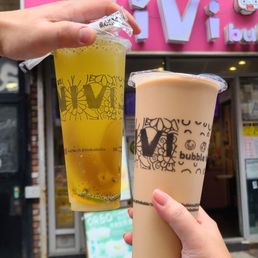 Signature fruit tea and milk tea Signature fruit tea and milk tea