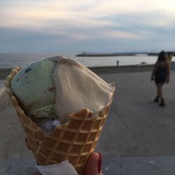 L'Atelier des Glaces - 3 boules de glaces dans un cornet adapté