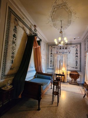 Vizcaya Museum & Gardens by null