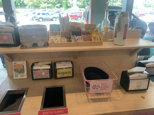 Call Your Mother Lil' Deli - McLean by null