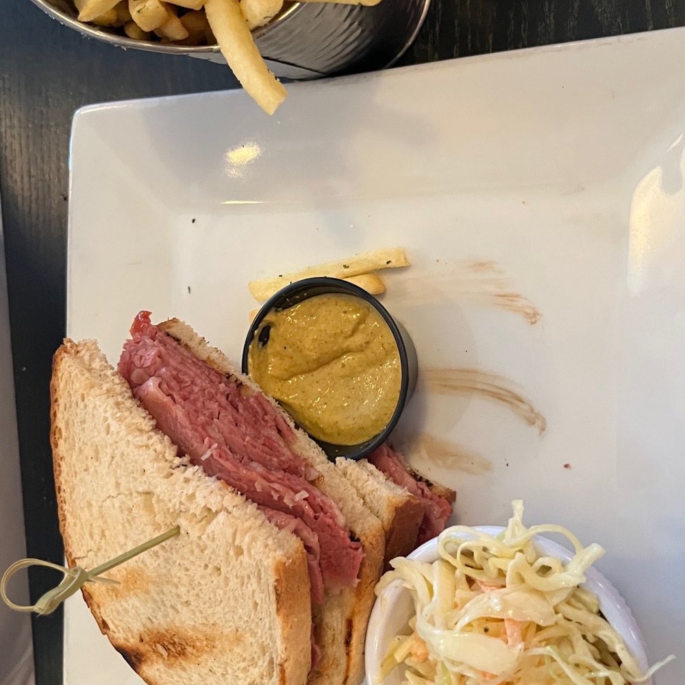 Scallywags - Corned beef sandwich with fries & comeslaw - Irish Near Me - New York, New York Scallywags - Corned beef sandwich with fries & comeslaw - Irish Near Me - New York, New York