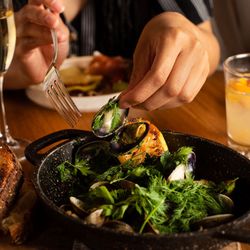 Boqueria UES - Almejas en Salsa Verde
