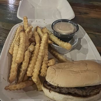 R Street Bites - Kids burger and fries - Food Trucks Near Me - Ridgefield, Washington