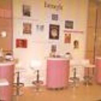 Benefit Cosmetics BrowBar - Cosmetics & Beauty Supply Near Me - Sacramento, California
