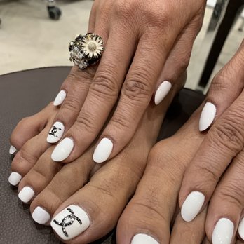 Upscale Nails - Nail Salons Near Me - Schaumburg, Illinois