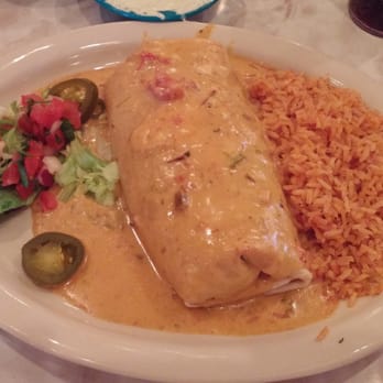 Chuy's - Burrito con queso - Tex-Mex Near Me - Kissimmee, Florida Chuy's - Burrito con queso - Tex-Mex Near Me - Kissimmee, Florida