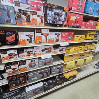 Edgewood Do It Best Hardware - Hardware Stores Near Me - Cedar Rapids, Iowa