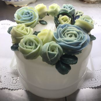 Funny Face Bakery - Cupcakes Near Me - New York, New York