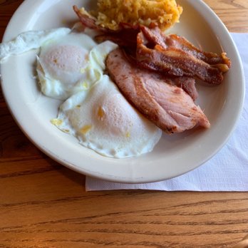 Cracker Barrel Old Country Store - Momma's Pancake Breakfast - Southern Near Me - Nashville, Tennessee Cracker Barrel Old Country Store - Momma's Pancake Breakfast - Southern Near Me - Nashville, Tennessee