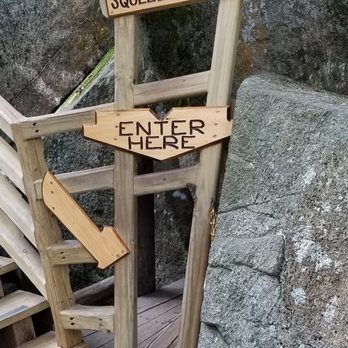Lost River Gorge - Lemon squeeze challange, suck it in and get crawling!!! - Parks Near Me - North Woodstock, New Hampshire