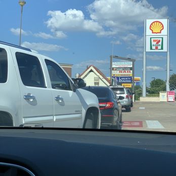 MC Snow Cones - There's about 6 cars ahead of us and 4 cars behind us, that's just the right side drive-thru. - Shaved Ice Near Me - Irving, Texas
