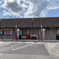 Colonial Car Wash