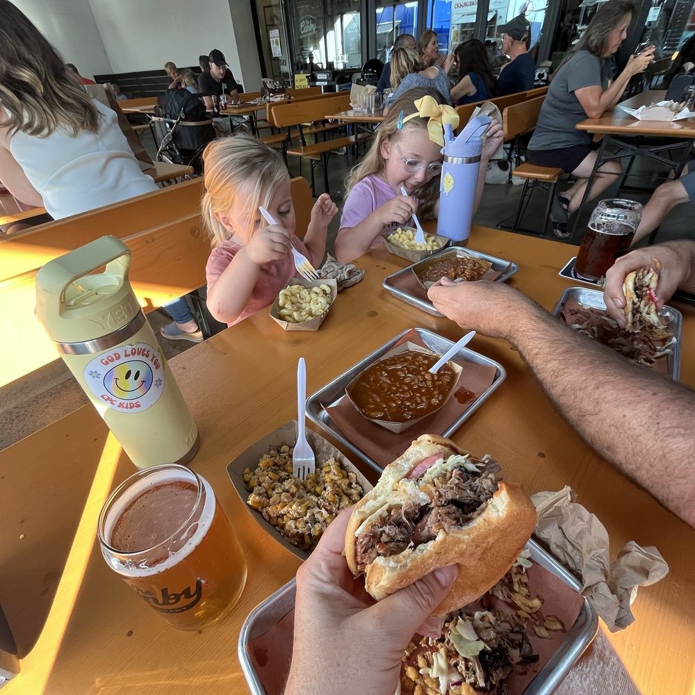 Food Brisket Baked Beans Mac 'n' Cheese beer corn Food Brisket Baked Beans Mac 'n' Cheese beer corn