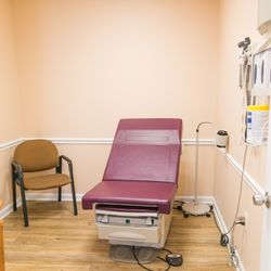 Holy Cross Health Partners Progressive Medical Care - Examination Room