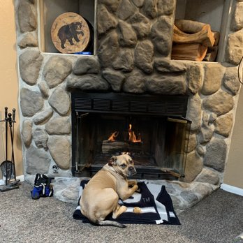 Pine Knot Guest Ranch - Fire place in main room - Hotels Near Me - Big Bear Lake, California Pine Knot Guest Ranch - Fire place in main room - Hotels Near Me - Big Bear Lake, California