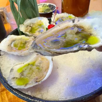 Lucky Robot Restaurant - Oysters - Sushi Bars Near Me - Austin, Texas Lucky Robot Restaurant - Oysters - Sushi Bars Near Me - Austin, Texas