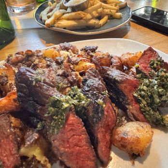 151 Kitchen | Bar - Cocktail Bars Near Me - Elmhurst, Illinois
