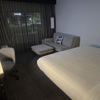 Courtyard by Marriott Charlotte Ballantyne - Room - Hotels Near Me - Charlotte, North Carolina Courtyard by Marriott Charlotte Ballantyne - Room - Hotels Near Me - Charlotte, North Carolina
